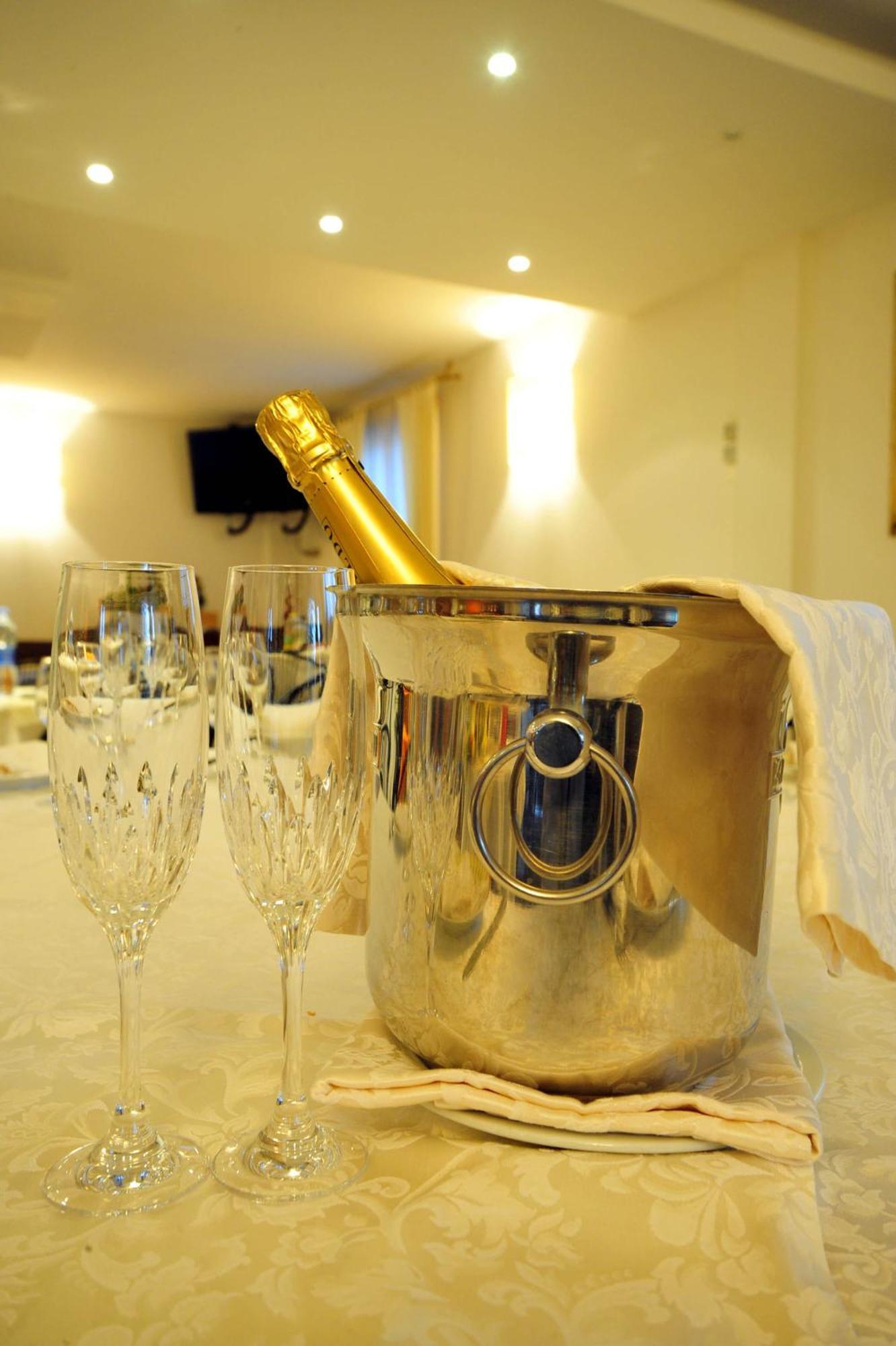 Albergo Romagna Фрата Терме Екстериор снимка